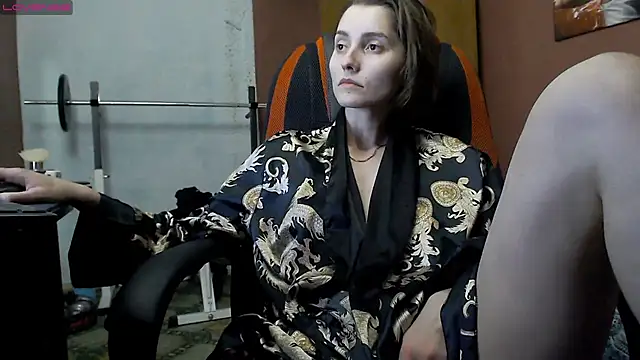 womanstrong78 online show from 23, 2, 2025