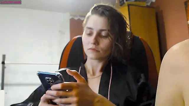 womanstrong78 online show from 5, 3, 2025