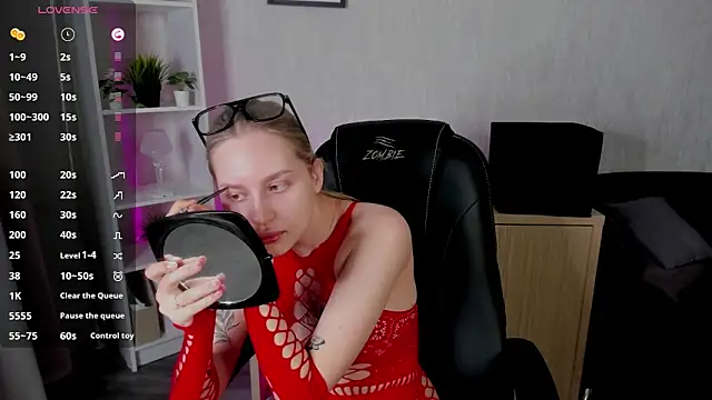 Carol  Cox online show from 5, 2, 2025