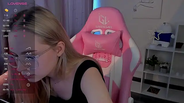 Carol  Cox online show from 13, 3, 2025