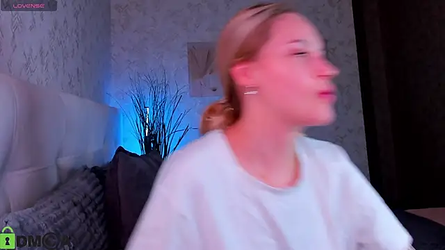 Carol  Cox online show from 22, 10, 2025