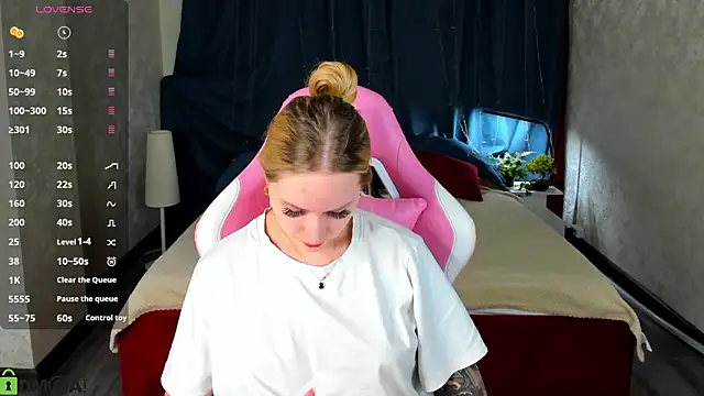 Carol  Cox online show from 5, 11, 2025