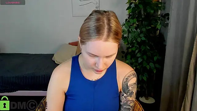 Carol  Cox online show from 4, 12, 2025