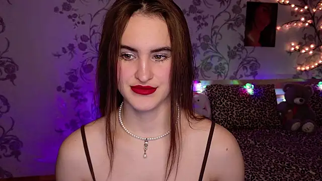 Snapshot of FridaCure chatting on 20, 11, 2025 FridaCure online show from 20, 11, 2025