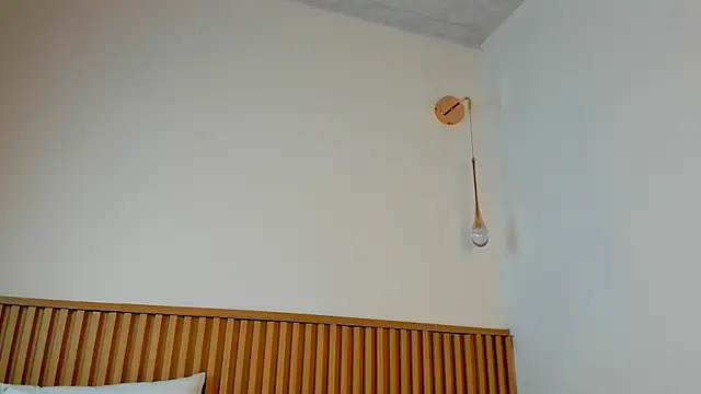 zoe rivers online show from 9, 1, 2025