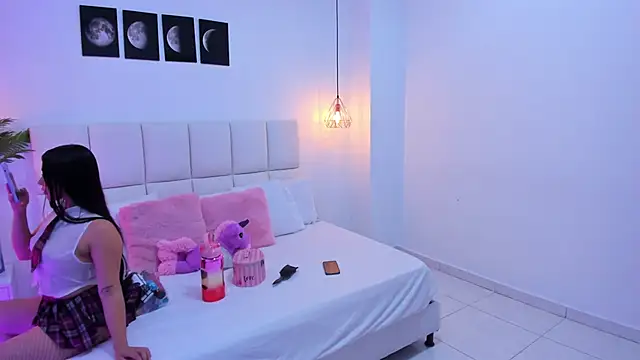 zoe rivers online show from 4, 11, 2025