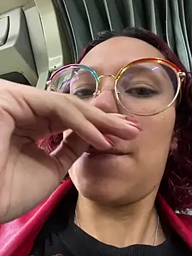 lilith-deveraux online show from 4, 3, 2025