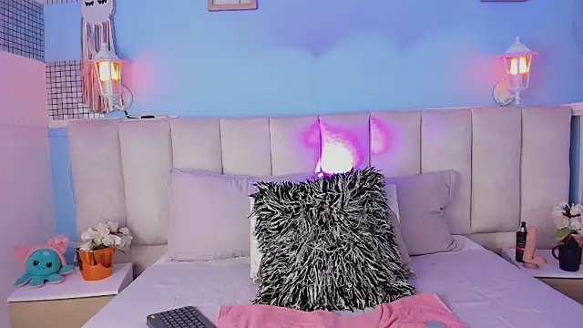 Snapshot of dayanne07 chatting on 12, 2, 2025 dayanne07 online show from 12, 2, 2025