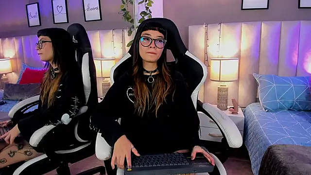 Snapshot of dayanne07 chatting on 18, 11, 2025 dayanne07 online show from 18, 11, 2025