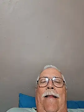 Snapshot of NawtyB1965 chatting on 4, 7, 2026 NawtyB1965 online show from 4, 7, 2026