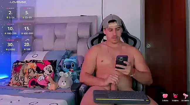 Snapshot of victor_vixen chatting on 13, 1, 2025 victor vixen online show from 13, 1, 2025