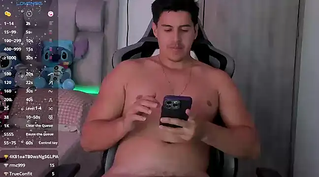 Snapshot of victor_vixen chatting on 3, 2, 2025 victor vixen online show from 3, 2, 2025