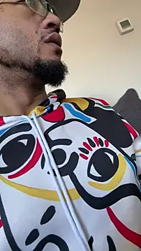 Snapshot of KySir1990 chatting on 15, 12, 2025 KySir1990 online show from 15, 12, 2025