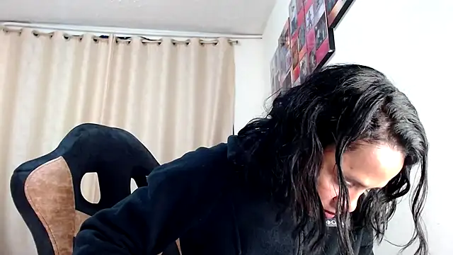 Samary thomas online show from 1, 3, 2025