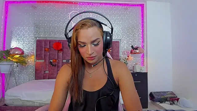 KylieVictoria online show from 24, 10, 2025