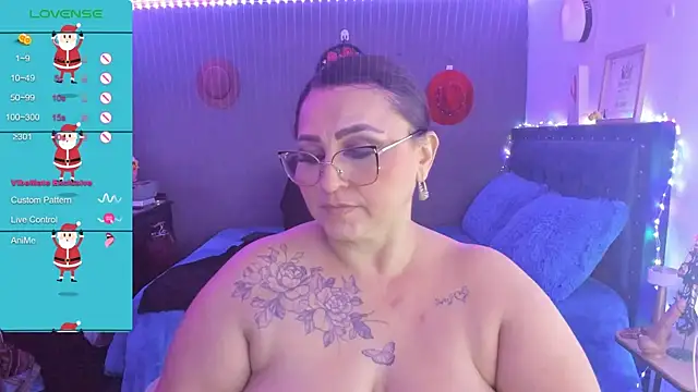 Snapshot of Ivonnee__ chatting on 15, 12, 2024 Ivonnee online show from 15, 12, 2024