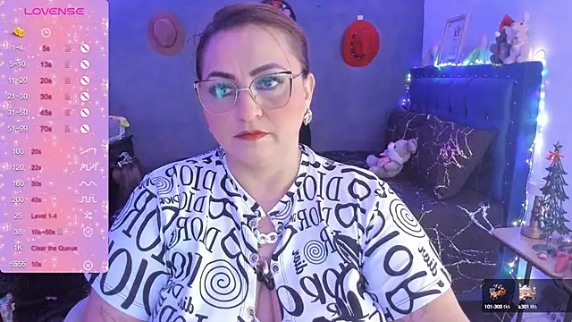 Snapshot of Ivonnee__ chatting on 5, 1, 2025 Ivonnee online show from 5, 1, 2025