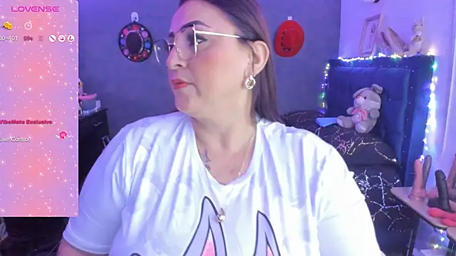 Snapshot of Ivonnee__ chatting on 12, 1, 2025 Ivonnee online show from 12, 1, 2025