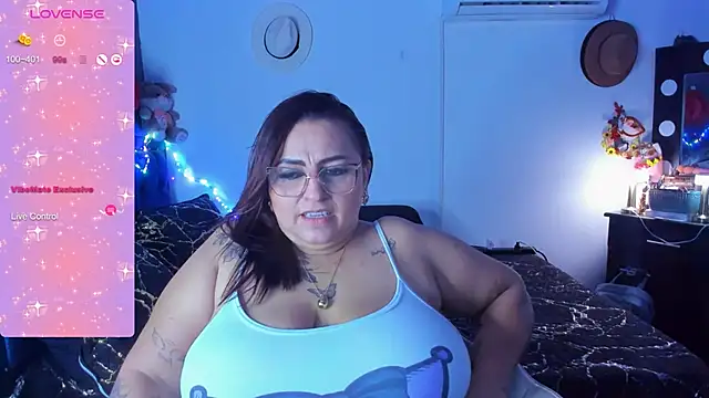 Snapshot of Ivonnee__ chatting on 18, 1, 2025 Ivonnee online show from 18, 1, 2025