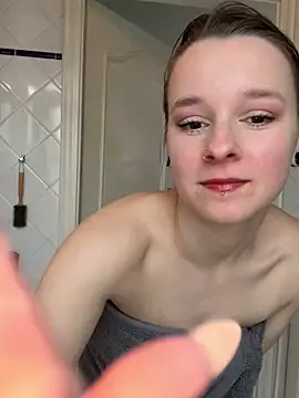 Snapshot of Izzy_Inked chatting on 16, 3, 2025 Izzy Inked online show from 16, 3, 2025