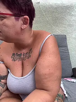 Snapshot of SunshineLexi chatting on 8, 7, 2026 SunshineLexi online show from 8, 7, 2026