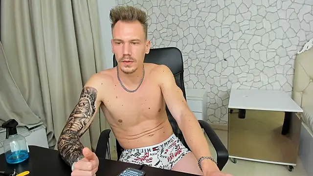 MateoBenjaminX online show from 29, 12, 2024