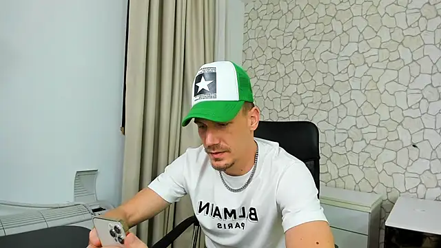 MateoBenjaminX online show from 7, 1, 2025