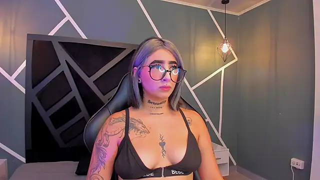 Snapshot of Alahia_Dangelo chatting on 22, 9, 2025 Alahia Dangelo online show from 22, 9, 2025