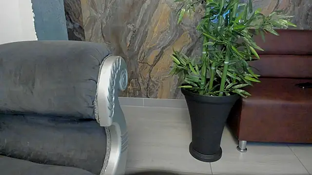 Snapshot of Alahia_Dangelo chatting on 2, 10, 2025 Alahia Dangelo online show from 2, 10, 2025