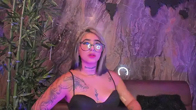 Snapshot of Alahia_Dangelo chatting on 16, 10, 2025 Alahia Dangelo online show from 16, 10, 2025