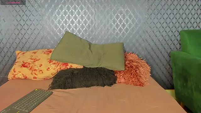 Snapshot of _maria_foxx_ chatting on 21, 11, 2025 maria foxx online show from 21, 11, 2025