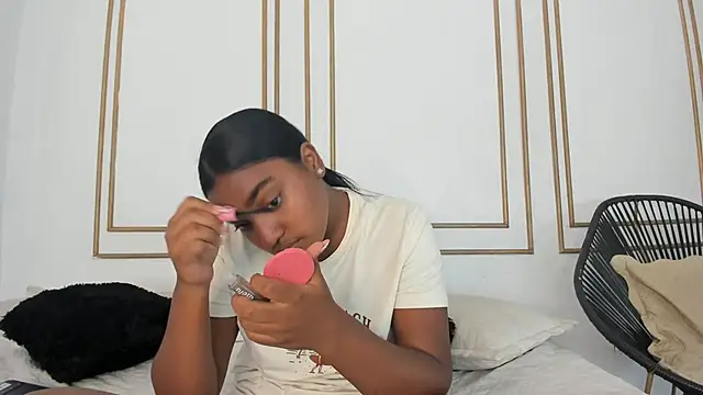 kayna gomez online show from 15, 4, 2026