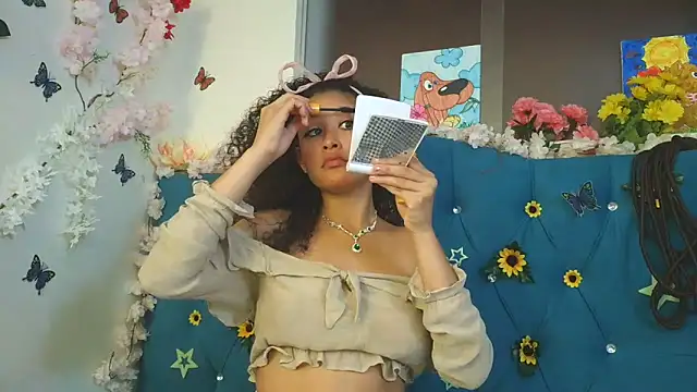 Snapshot of Milkdulce1 chatting on 4, 6, 2026 Milkdulce1 online show from 4, 6, 2026