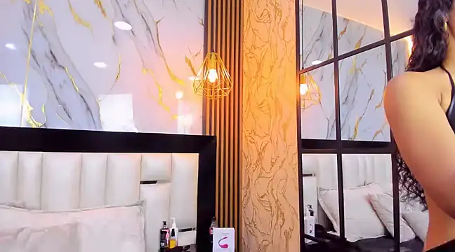 Snapshot of SofiaLaurents chatting on 30, 1, 2025 SofiaLaurents online show from 30, 1, 2025