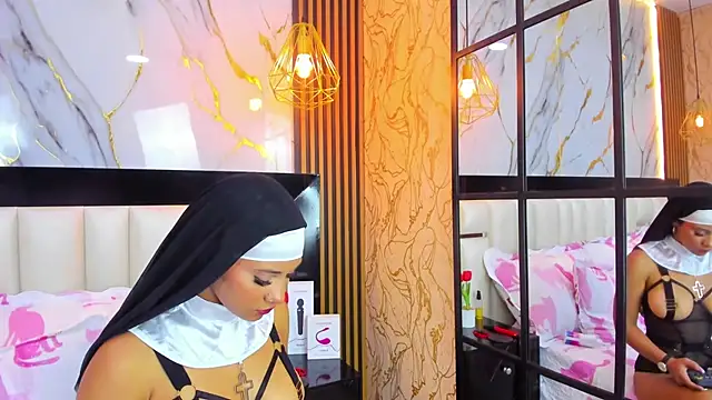 Snapshot of SofiaLaurents chatting on 1, 3, 2025 SofiaLaurents online show from 1, 3, 2025