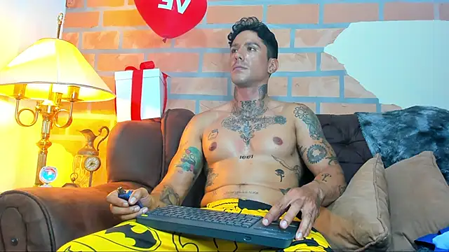 Snapshot of Dylanstonne chatting on 9, 2, 2025 Dylanstonne online show from 9, 2, 2025