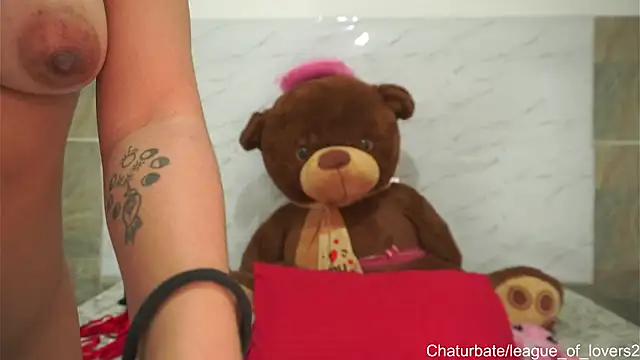 LeagueOfLovers online show from 3, 12, 2024