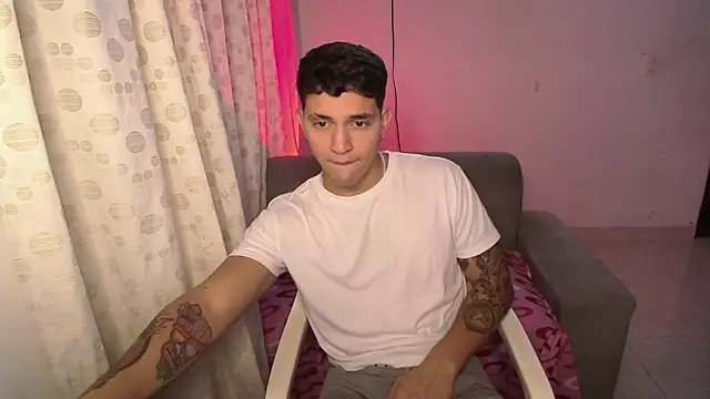 Aangelhot online show from 31, 12, 2024