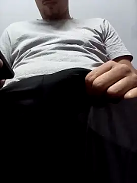 Snapshot of mahhh2024 chatting on 18, 10, 2025 mahhh2024 online show from 18, 10, 2025