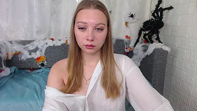 bellaa love  online show from 20, 10, 2025
