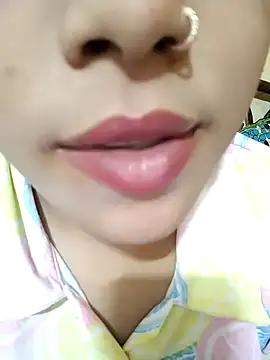 Snapshot of Anki-doll chatting on 1, 2, 2025 Anki-doll online show from 1, 2, 2025