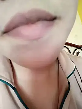 Snapshot of Anki-doll chatting on 6, 3, 2025 Anki-doll online show from 6, 3, 2025