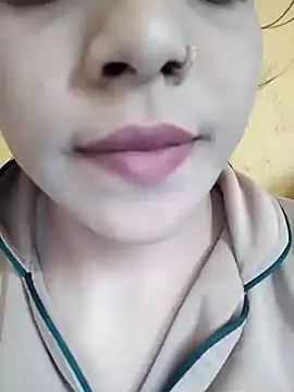 Snapshot of Anki-doll chatting on 10, 3, 2025 Anki-doll online show from 10, 3, 2025