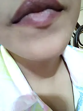 Snapshot of Anki-doll chatting on 13, 3, 2025 Anki-doll online show from 13, 3, 2025