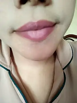 Snapshot of Anki-doll chatting on 23, 3, 2025 Anki-doll online show from 23, 3, 2025
