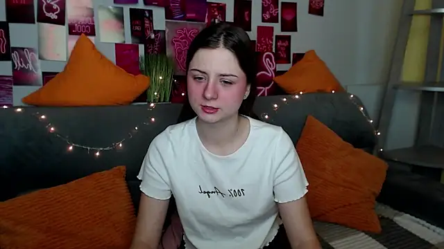 Snapshot of MilanaRoza chatting on 30, 10, 2025 MilanaRoza online show from 30, 10, 2025