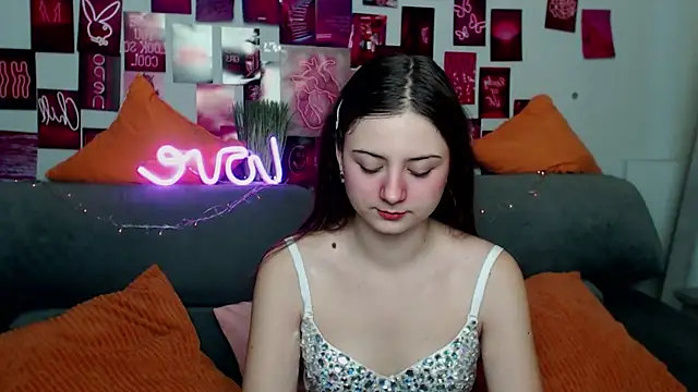 Snapshot of MilanaRoza chatting on 2, 11, 2025 MilanaRoza online show from 2, 11, 2025