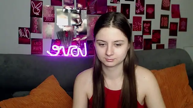 Snapshot of MilanaRoza chatting on 4, 12, 2025 MilanaRoza online show from 4, 12, 2025