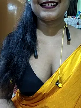 Snapshot of yoursweety09 chatting on 28, 7, 2026 yoursweety09 online show from 28, 7, 2026