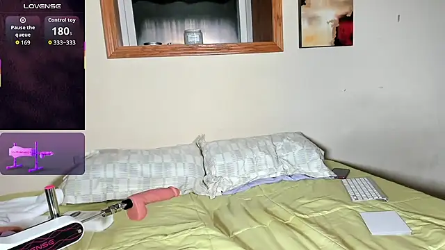 NinaRiveraXO online show from 3, 12, 2025